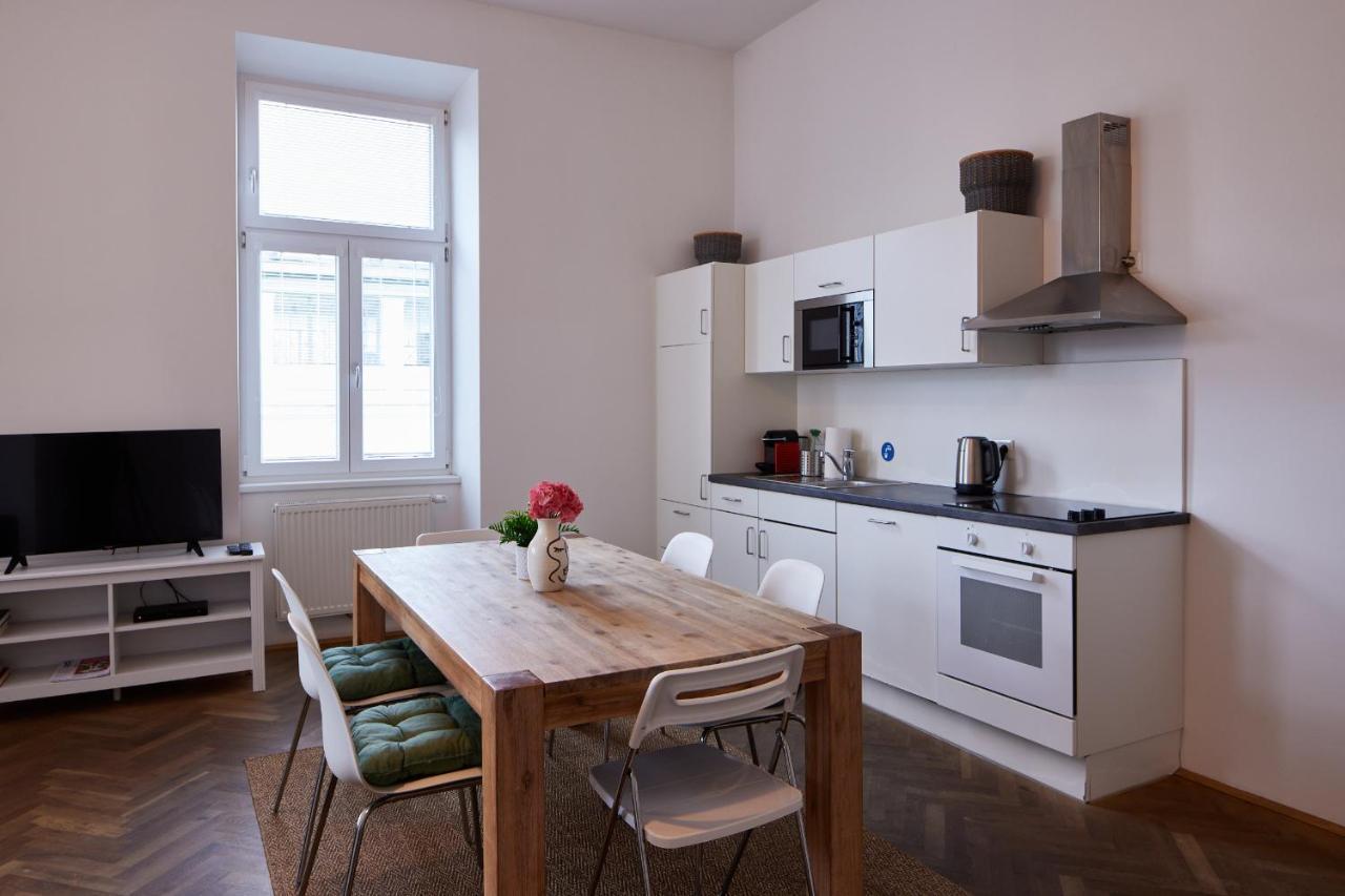 Beautiful Restored - Close To Metro - II Виена Екстериор снимка