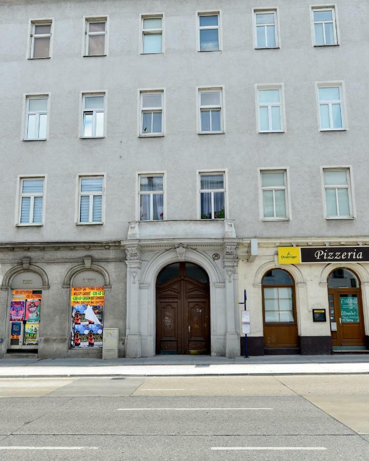 Beautiful Restored - Close To Metro - II Виена Екстериор снимка